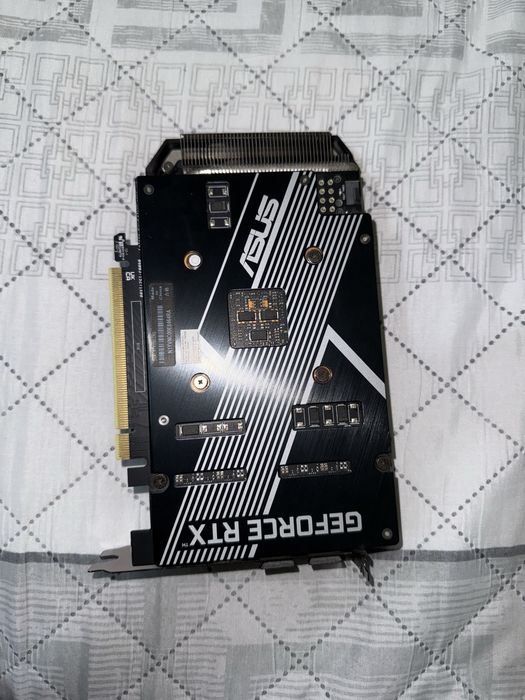 Asus dual  Rtx 3050 8gb