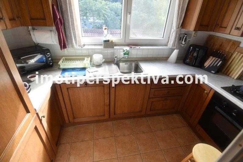 Продава се Къща в Пловдив, Кючук Париж - 200 кв.м за 2500 €/кв.м - Снимка #3