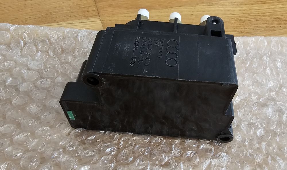 Bloc valve suspensie pneumatica Audi A6 C7, 4H0616013A