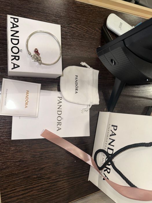 Продам браслет пандора в хорошем состоянии