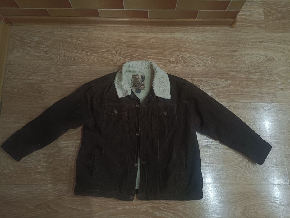 Продам стильную куртку