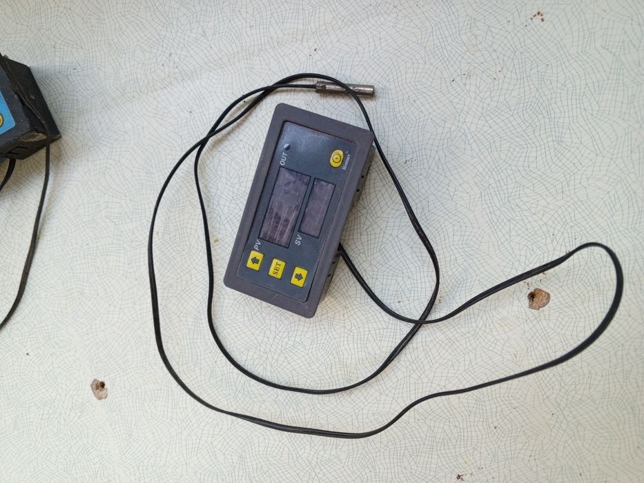 Inkubatr uchun termalugulator