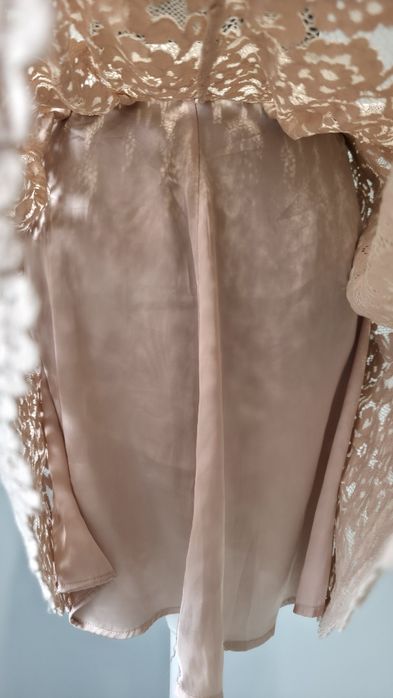 Fustă Midi H&M din Dantelă Florală Bej Pudrat, Mărime 40(potrivita si pt M)