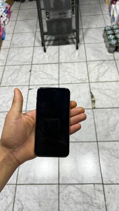 Iphone 11 pro sotiladi holati zor