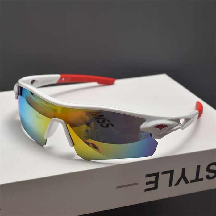 Отличные спортивные очки