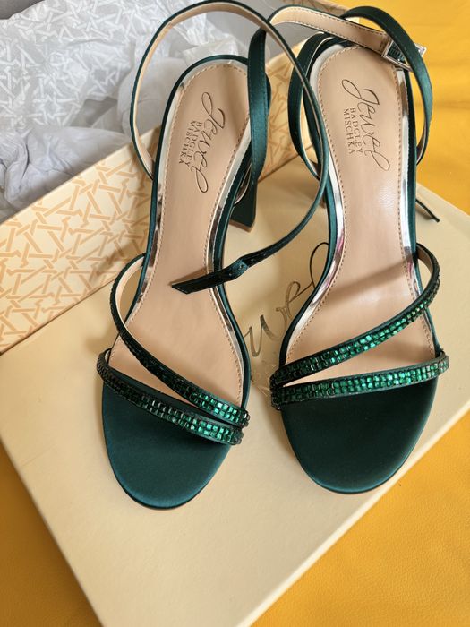 Вечерние босоножки сатиновые