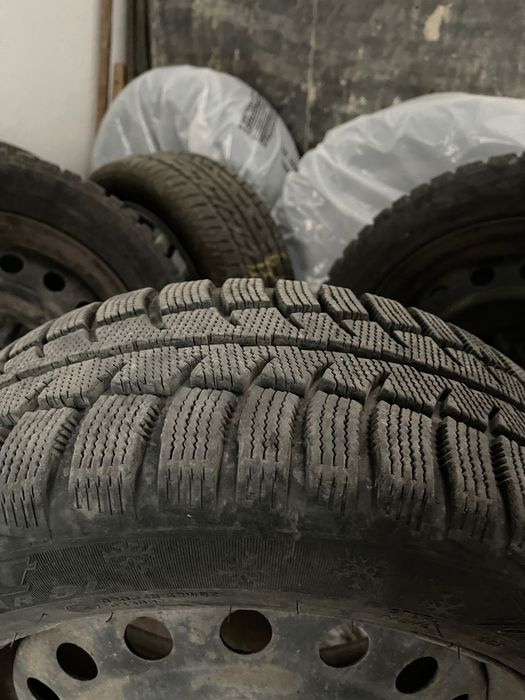 Комплект гуми с джанти 205/55/R16 5x114.3