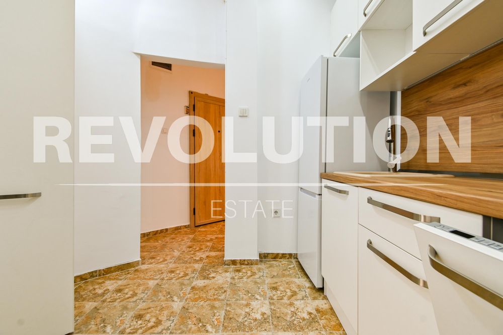 Дава се под наем Двустаен апартамент в София, Център - 60 кв.м за 800 € - Снимка #8