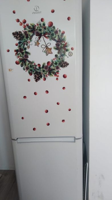 Продам холодильник
