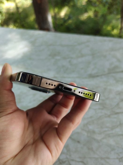 iPhone 12 ProMax продается