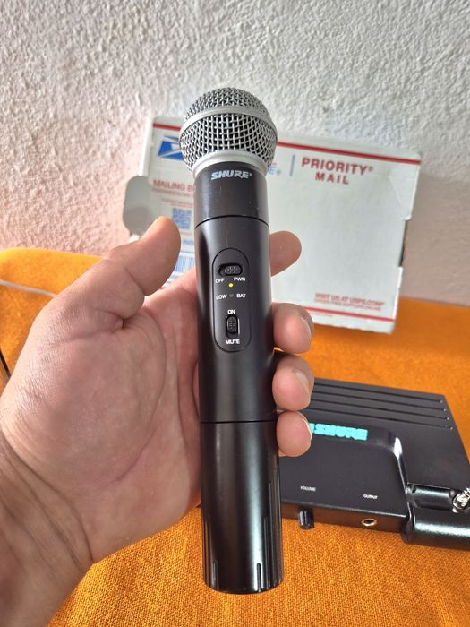 Microfon pt voce Shure  cu SM58 state impecabil