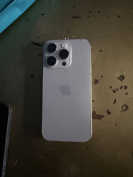 iPhone 15 pro 256gb