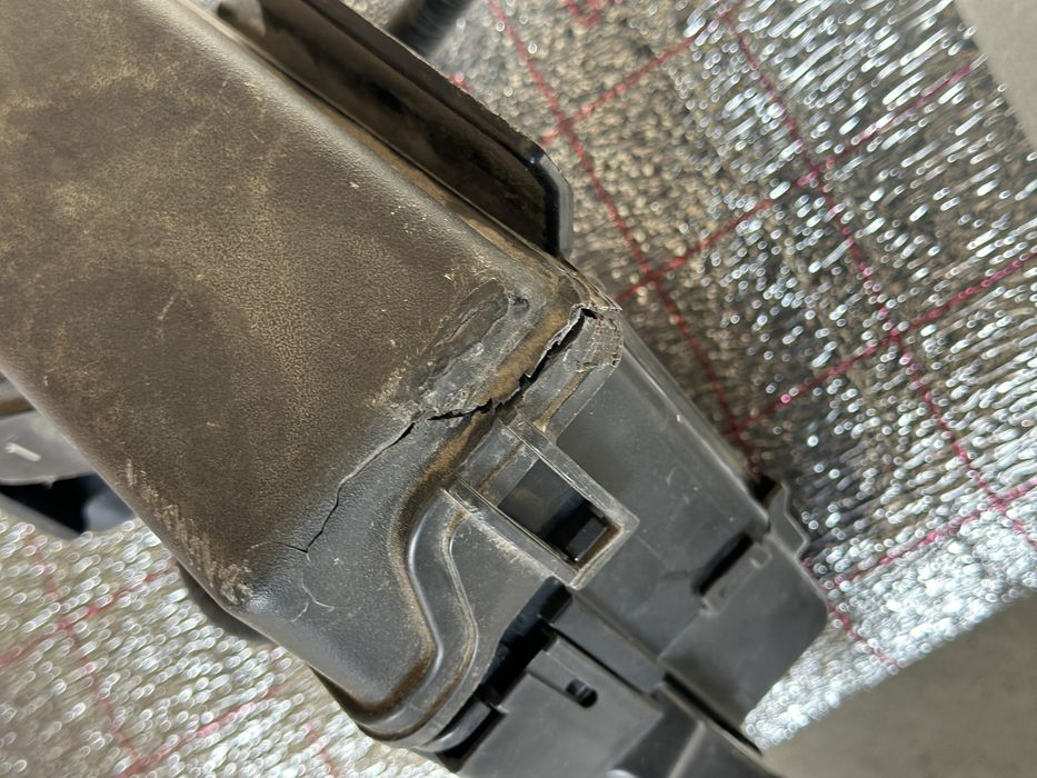 Продам блок предохранителей камри 40