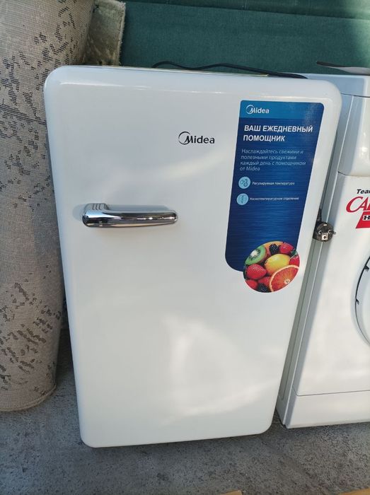 Продаётся мини холодильник.в почти новом состояние