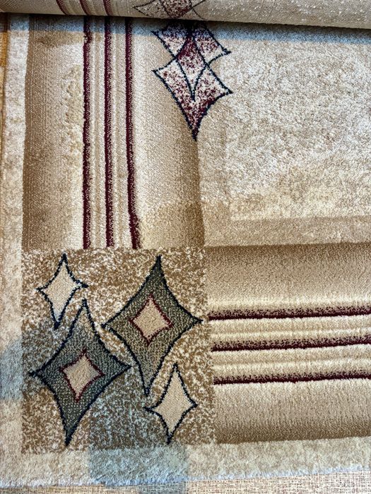 Ковер на пол бежевый