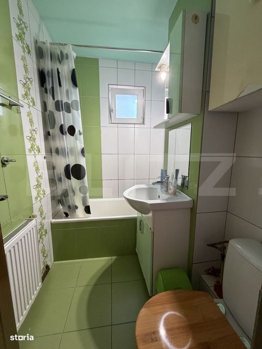 Apartament cu 3 camere, 52 mp, zona Dambu
