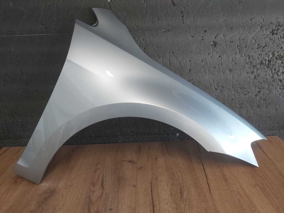 Aripa Fata Dreapta VW Golf 7 VII An 2013-2017 (LA7W (Gri Deschis))