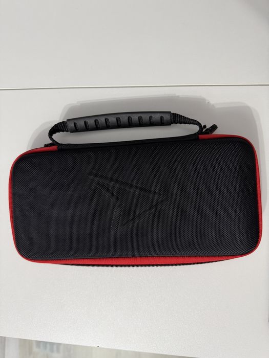Geanta Nintendo Switch + Thumb Grips