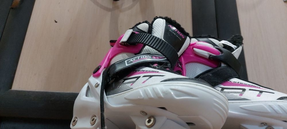 Продам детские коньки