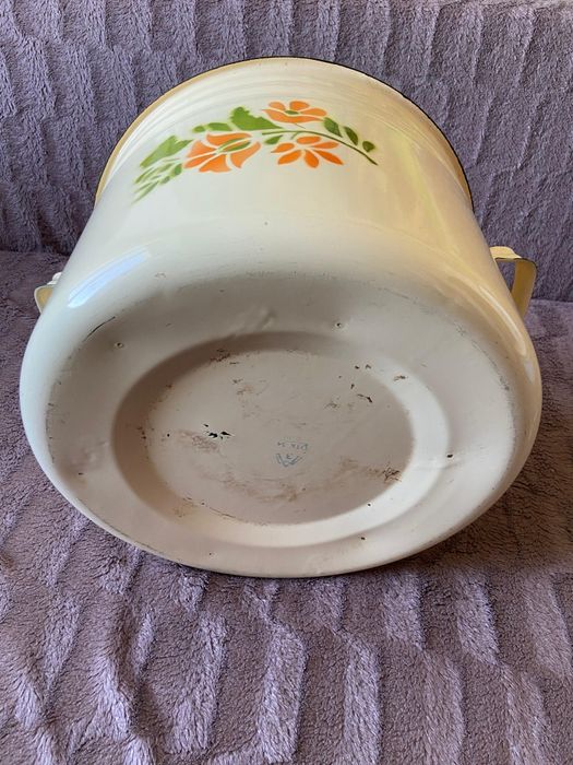 Большая кастрюля под мясо