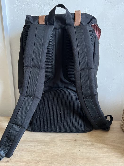 Rucsac drumetie-excursii Herschel