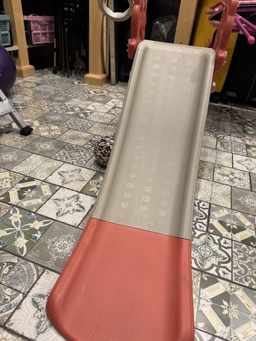 Горка и качели