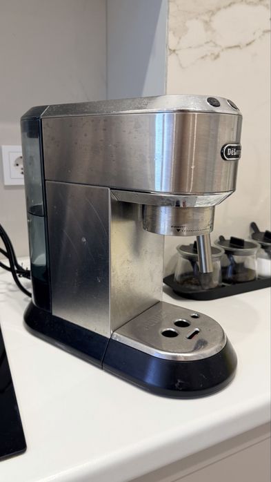 Кофеварка Delonghi