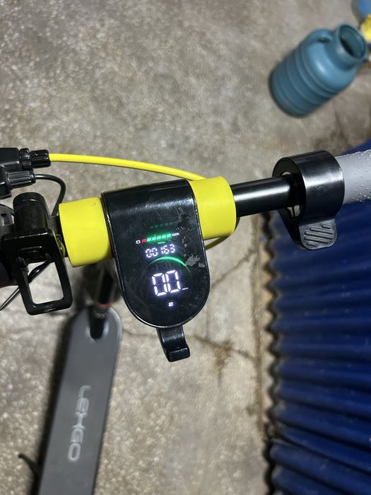 Trotineta impecabila nu trimit nu shimb