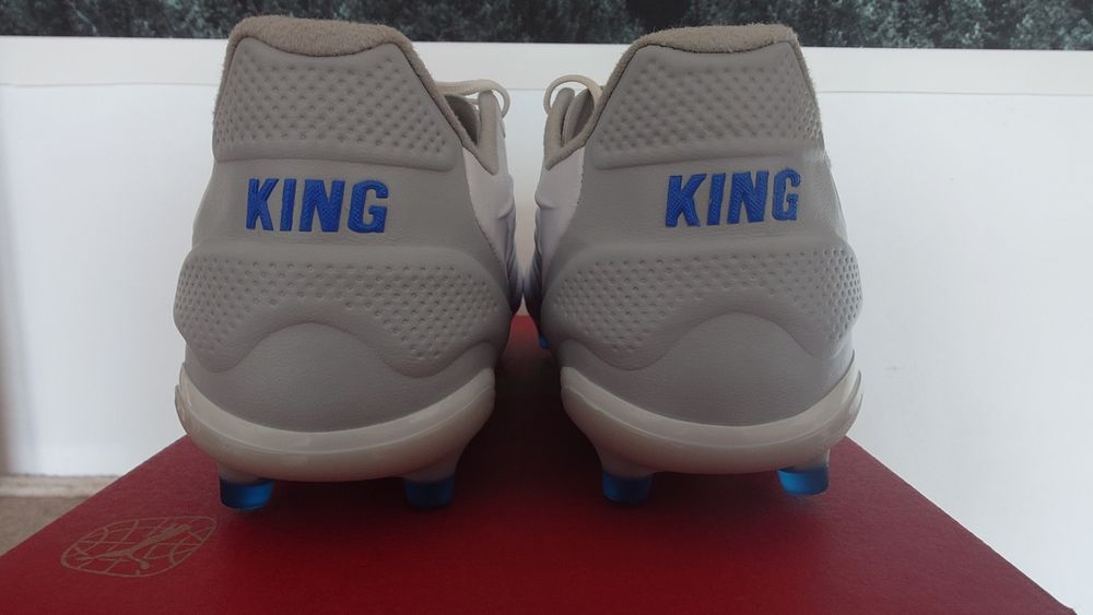 Два чифта Бутонки Puma King Pro FG/AG номер 42 , 42.5