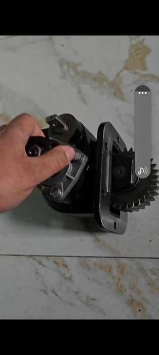 Razdatka isuzu.  5 tona.