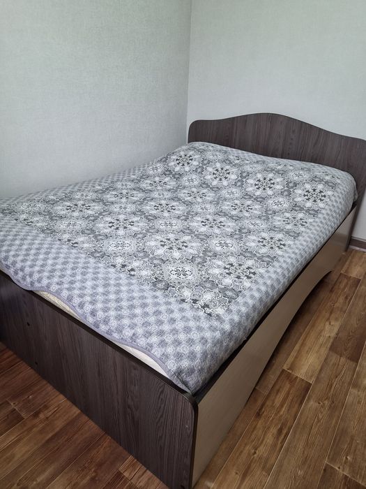 Кровать с основанием