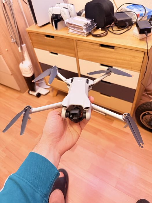 Drona DJI MINI 3