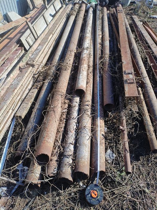 Продам проф трубу металлические подойдут  для ворот,для тяжелого забор