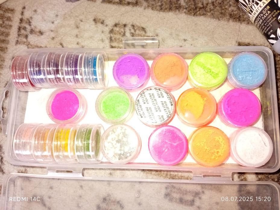 Для наращивания ногтей.