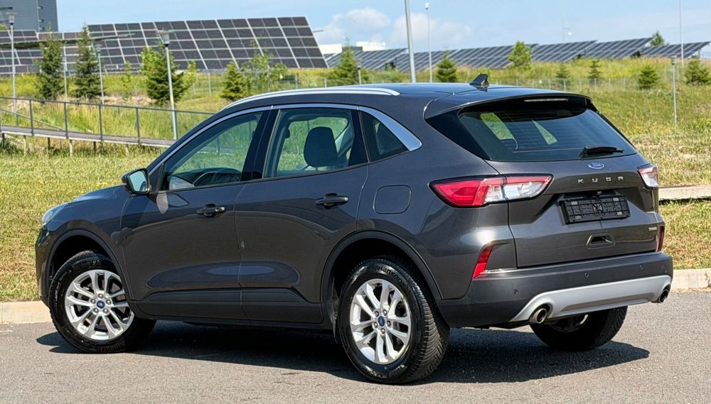 Ford Kuga Hybrid Bord digital Camera marșarier