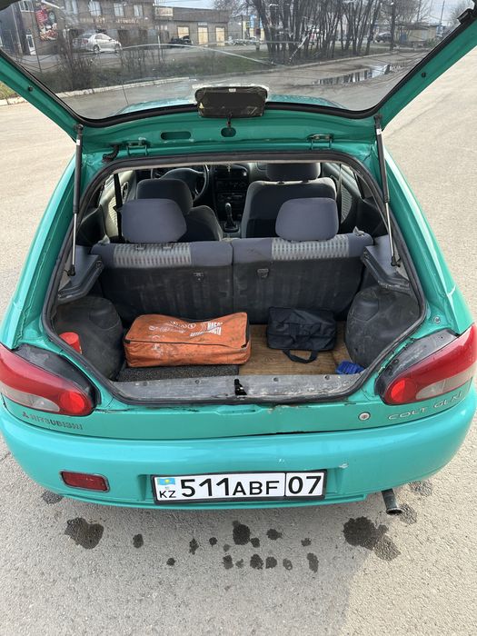 Авто mitsubishi colt