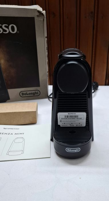 De'Longhi Nespresso Essenza Mini EN85,капсули,19бара,1260W,0,6л