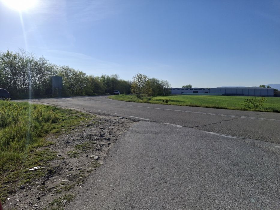 Парцел 2ра линия на главен път