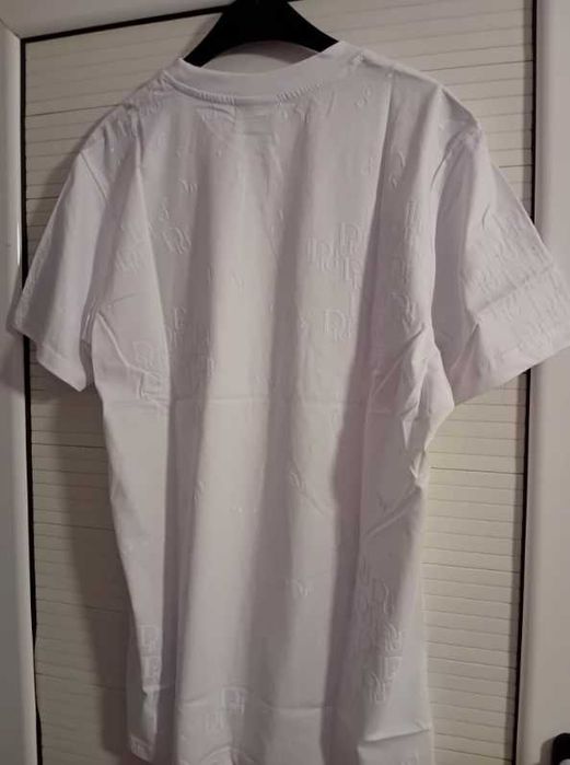 Чисто нова оригинална тениска Cristian Dior