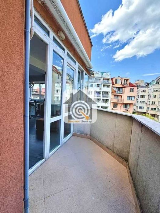 Продава обзаведен 2-стаен в Банишора