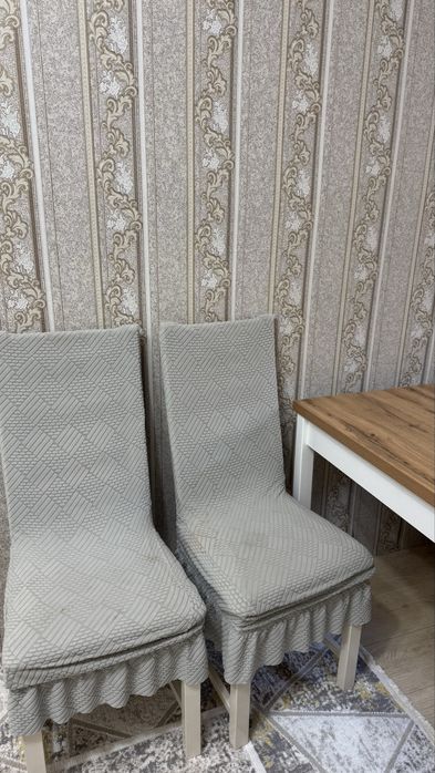 стол и стулья продается