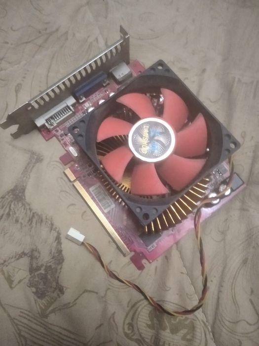 Видеокарта Radeon HD4650 DDR3