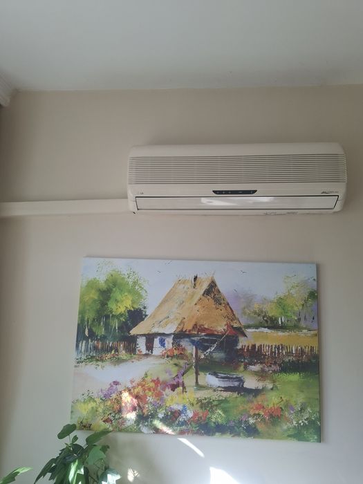 Климатик LG  работещ
