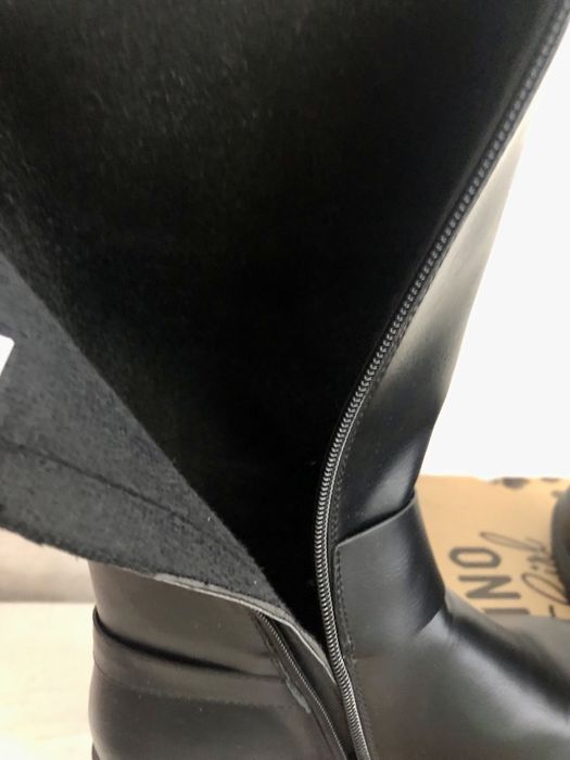 Новые. Стильные весенние сапоги