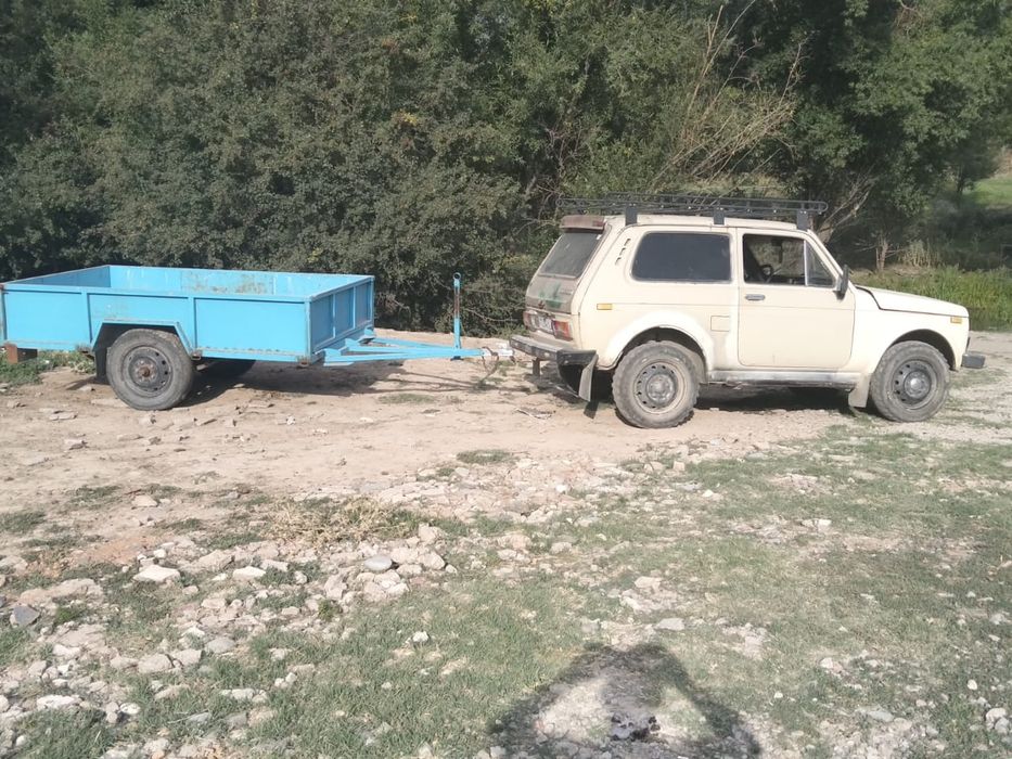 Продам ниву с прицепом