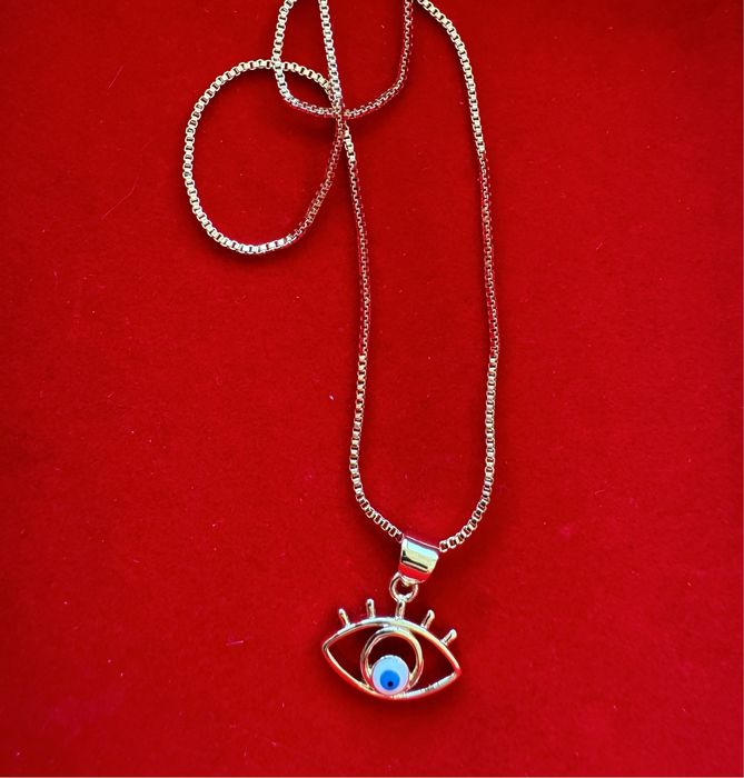 Lant cu medalion ochi