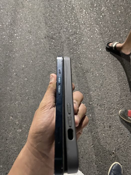 Iphone 13  акб менялса 100%