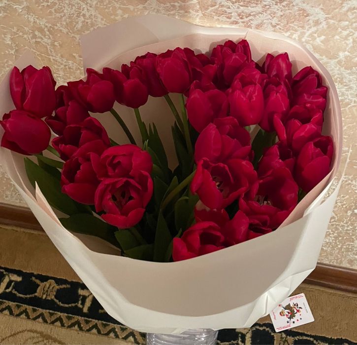 Премиальные тюльпаны 60-65 см