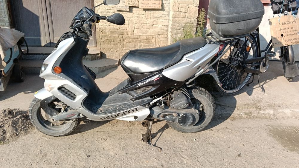 Продавам скутер Peugeot speedfight 2