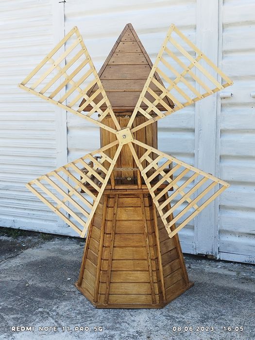 Декоративна вятърна мелница